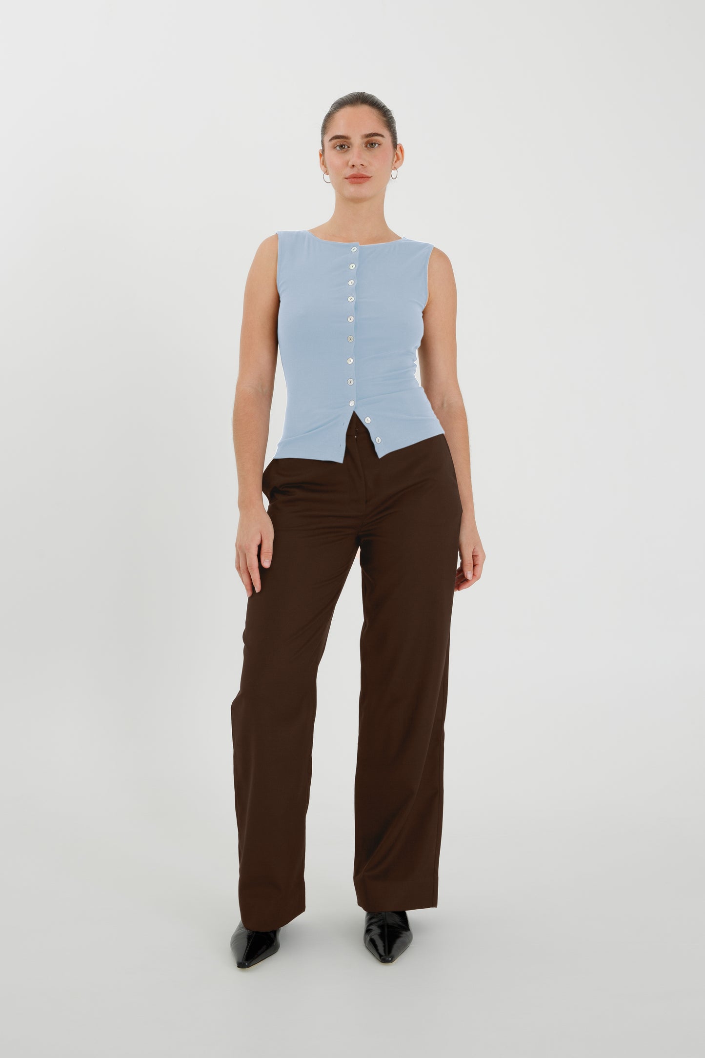 Button-Through Tank Cielo