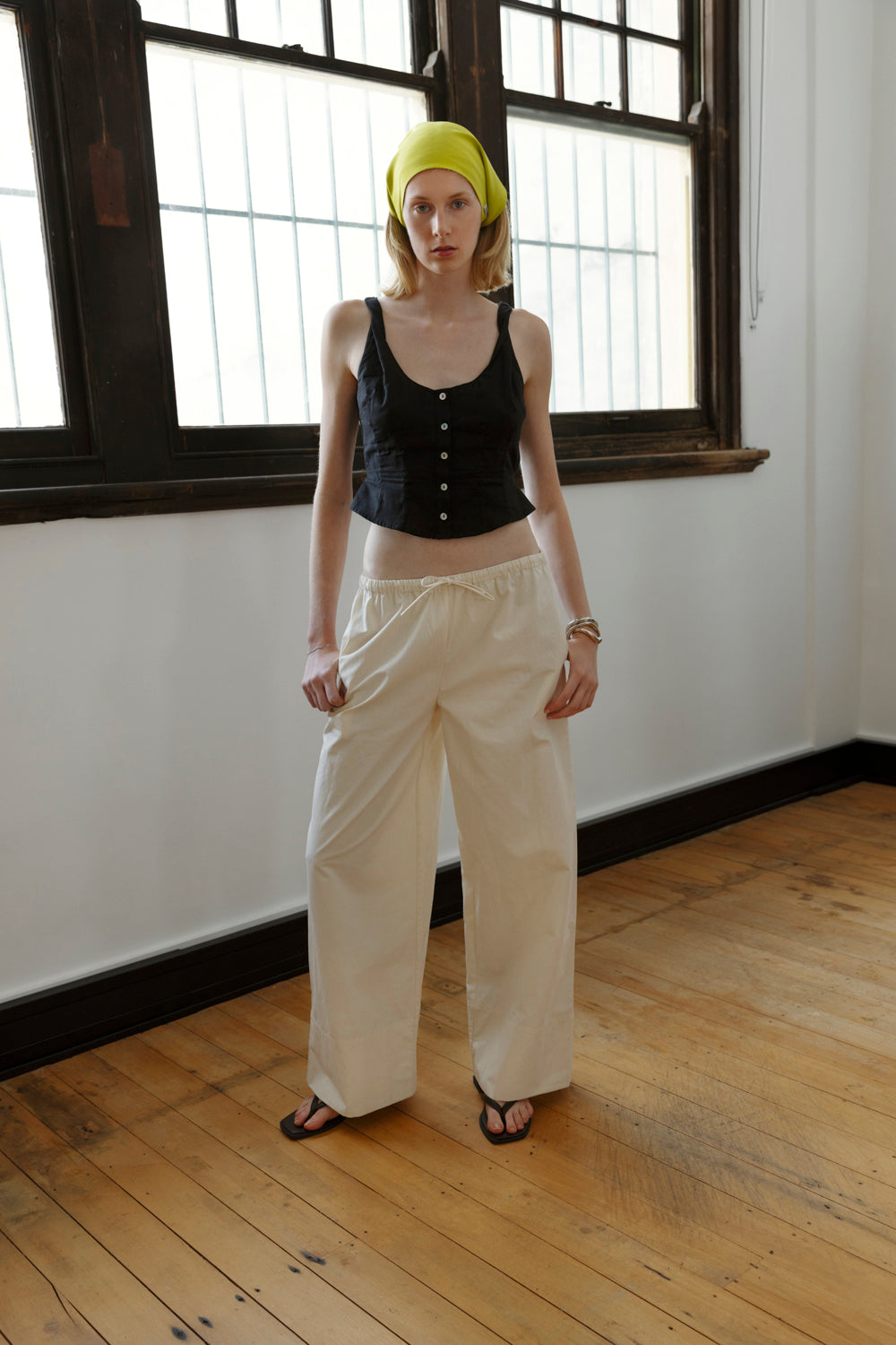 Twist Shoulder Bustier Nera