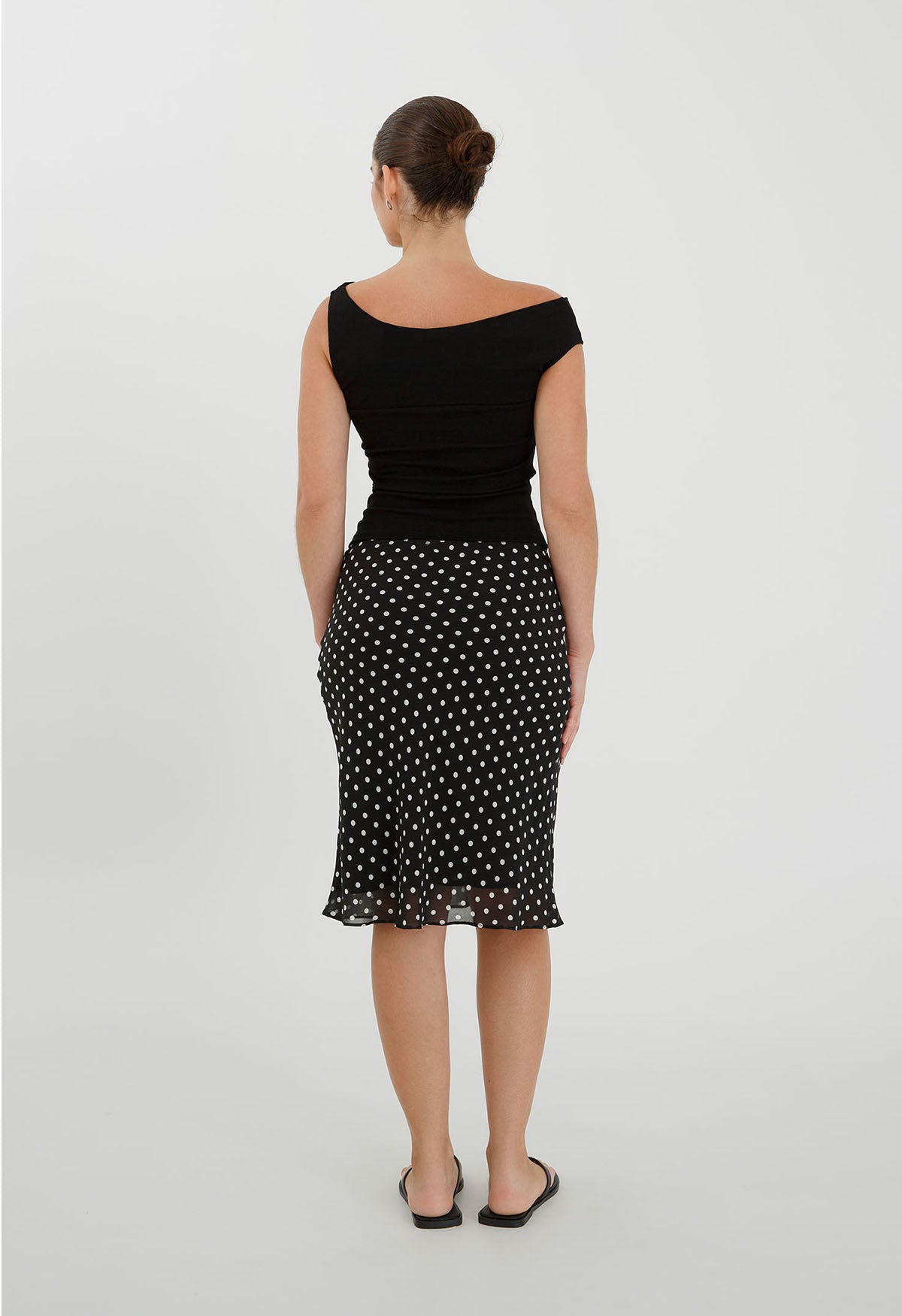 Bias Knee Skirt Pois Nera – Olga Joan