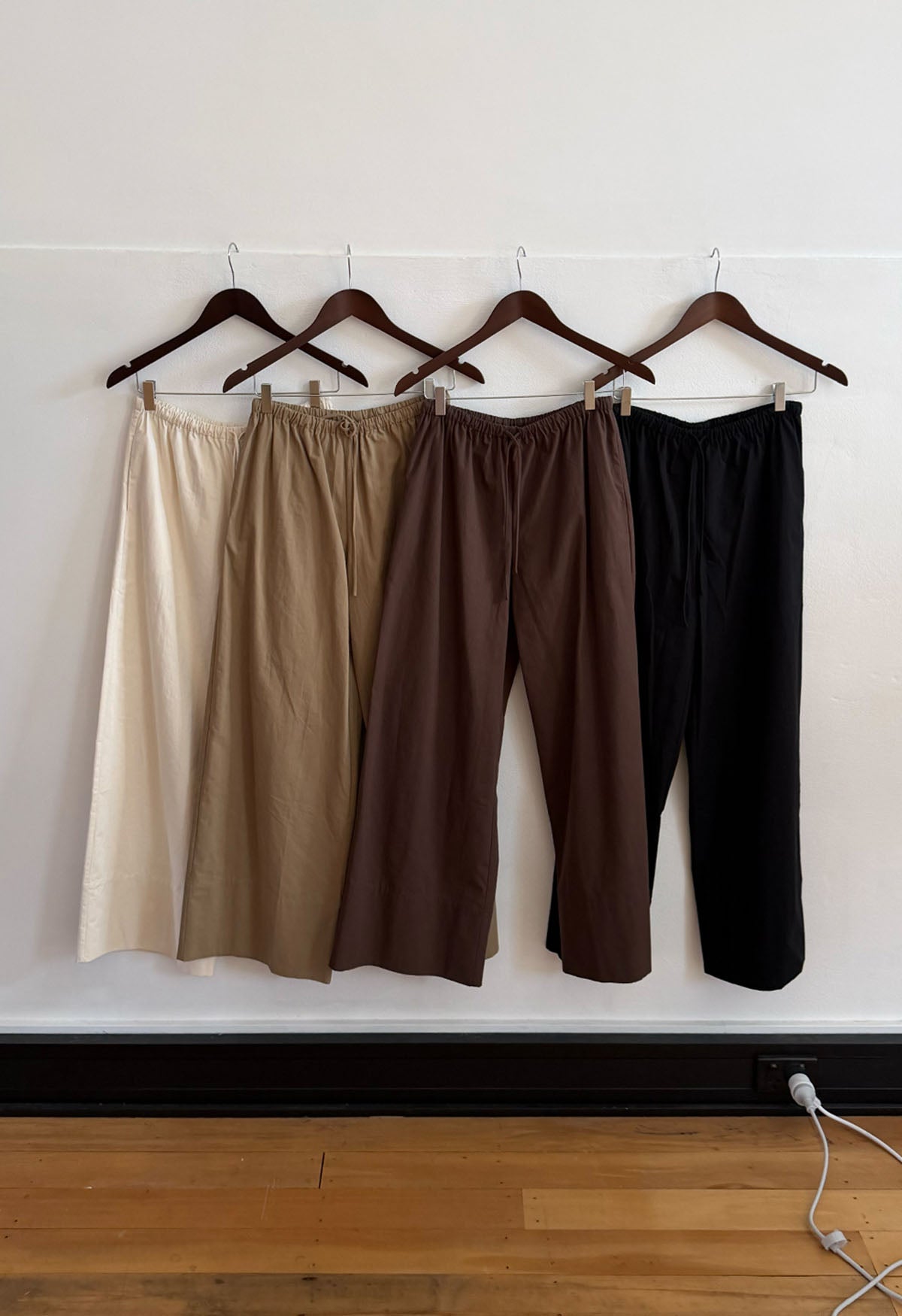 Mid-Rise Drawcord Pant Nera