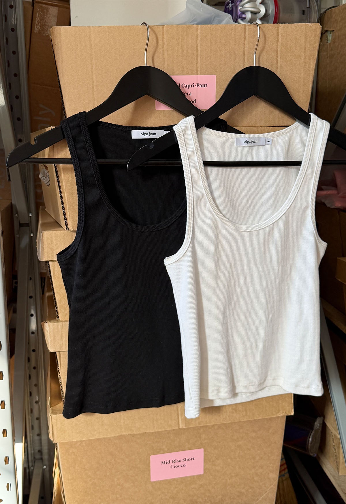 Ribbed Scoop Singlet Nera