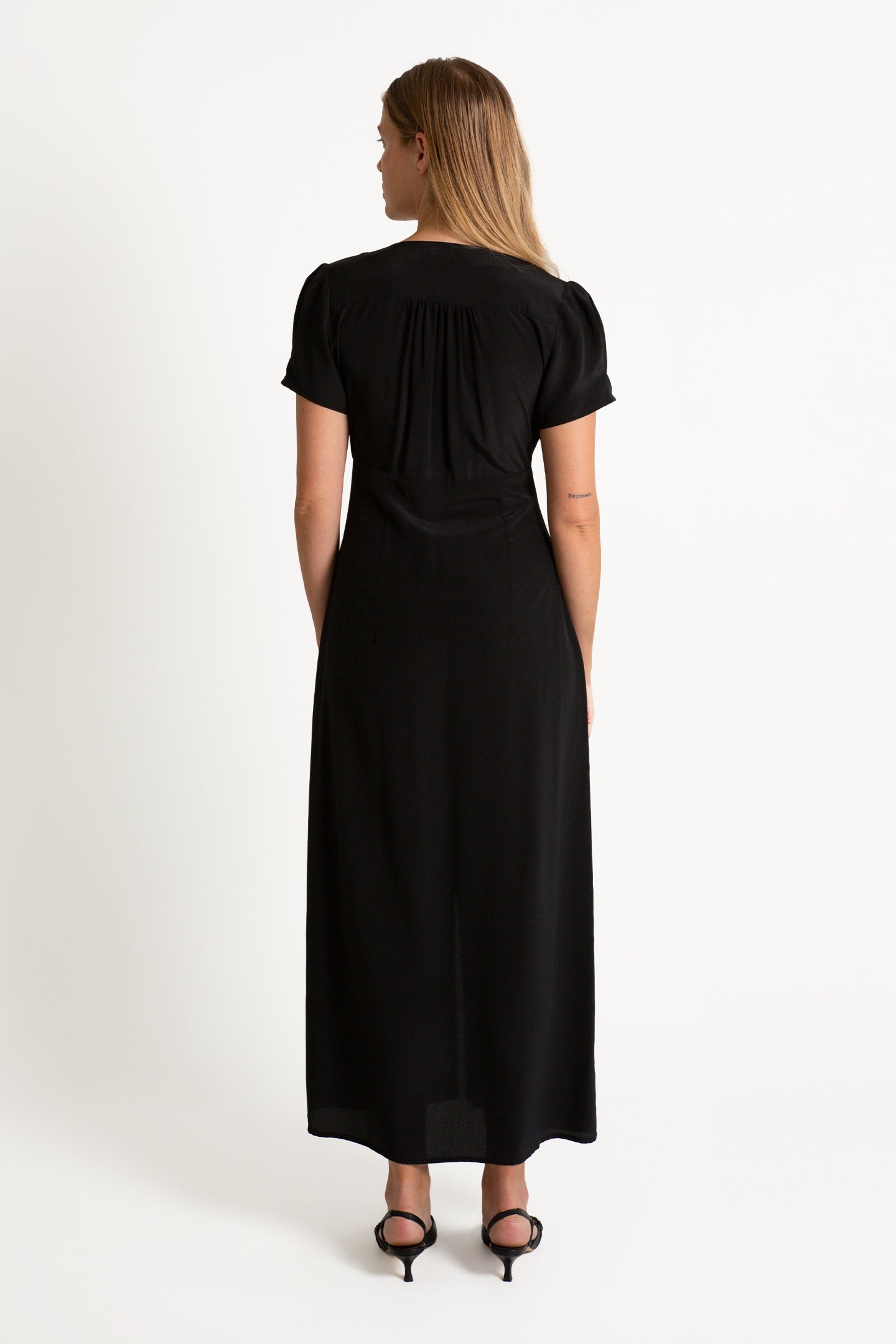 Button-Through Cap-Sleeve Dress Nera