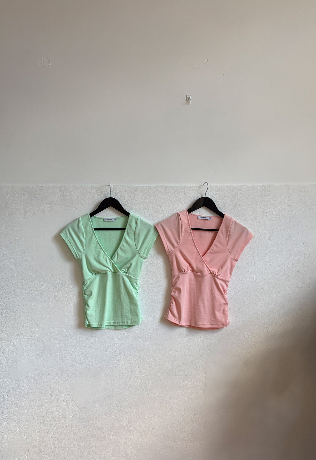 Ruched Plunge Cap-Sleeve Top Menta